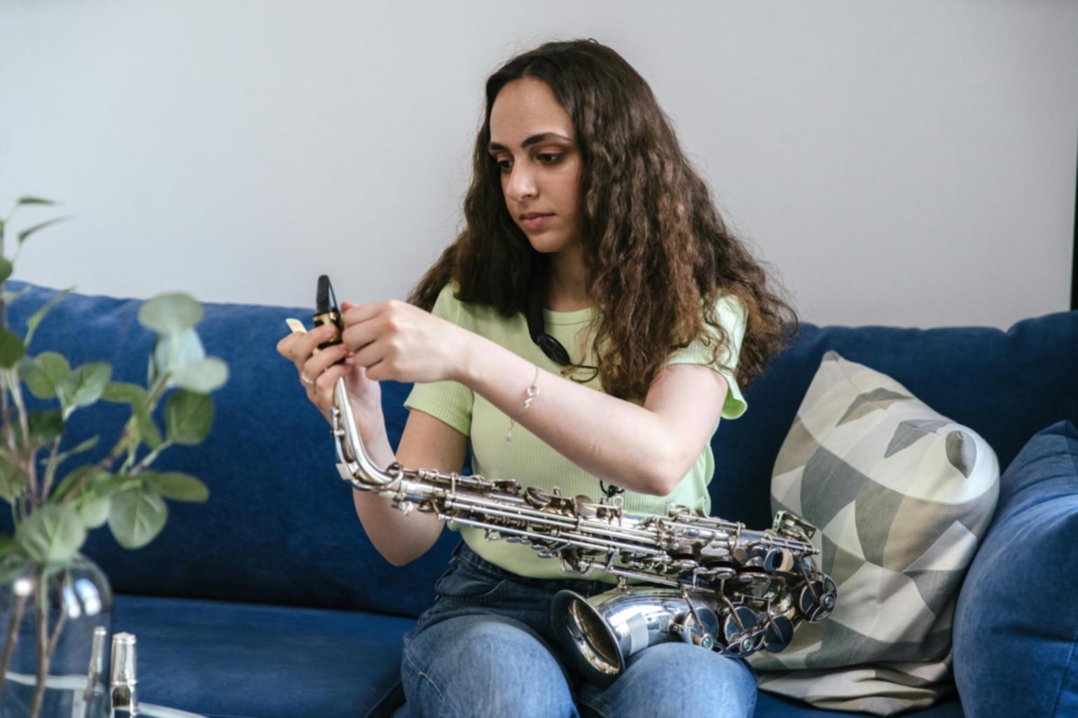 Studio di produzione musicale fanutuluma con attrezzature professionali